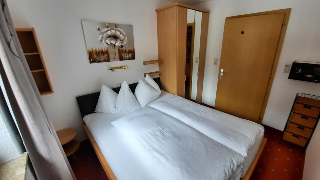 Gaestehaus Almrausch, Ferienanlage Mit Pool Nassereith Extérieur photo