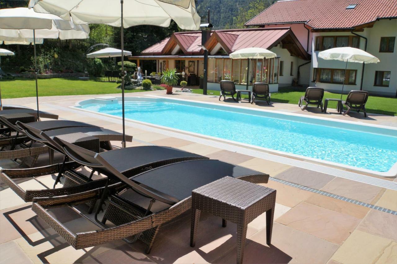 Hotel Gaestehaus Almrausch, Ferienanlage Mit Pool à Nassereith Extérieur photo