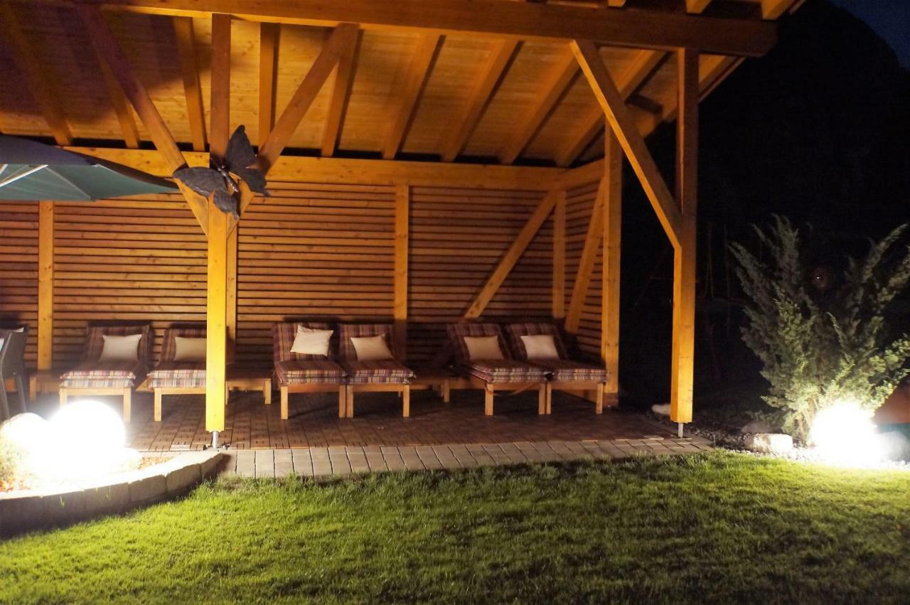 Gaestehaus Almrausch, Ferienanlage Mit Pool Nassereith Extérieur photo