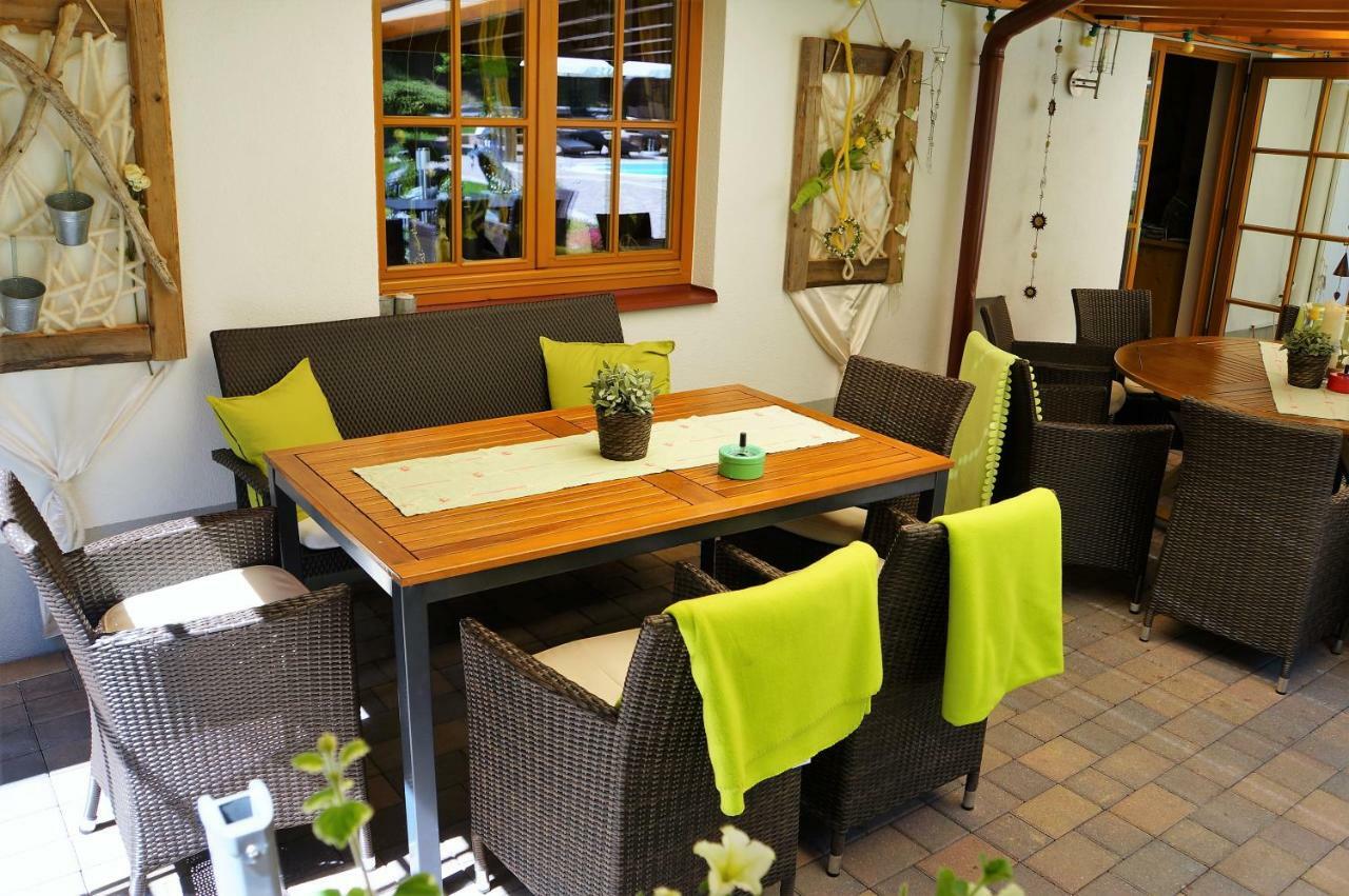 Gaestehaus Almrausch, Ferienanlage Mit Pool Nassereith Extérieur photo