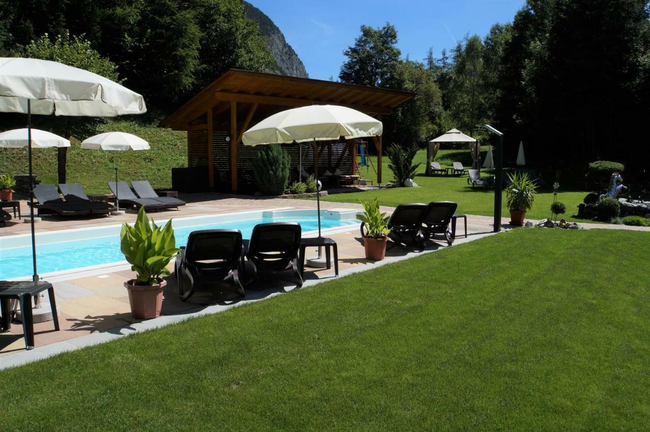 Gaestehaus Almrausch, Ferienanlage Mit Pool Nassereith Extérieur photo